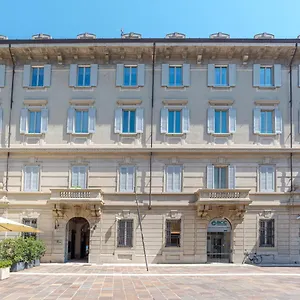 Del Cardinale By Myhomeincomo Como